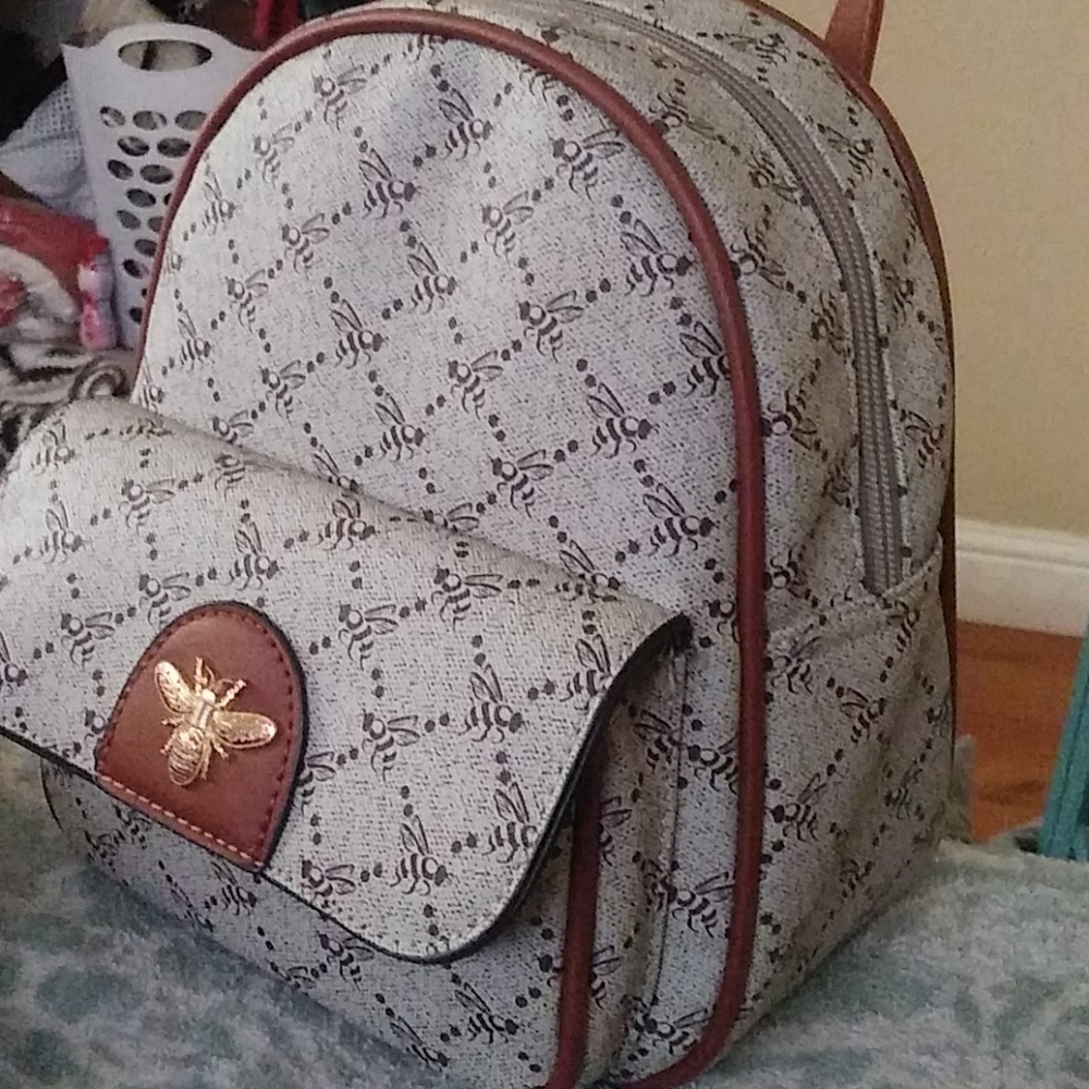Little backpack - Picture 2 of 2